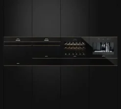Ekspres do kawy Smeg CMS4601NR